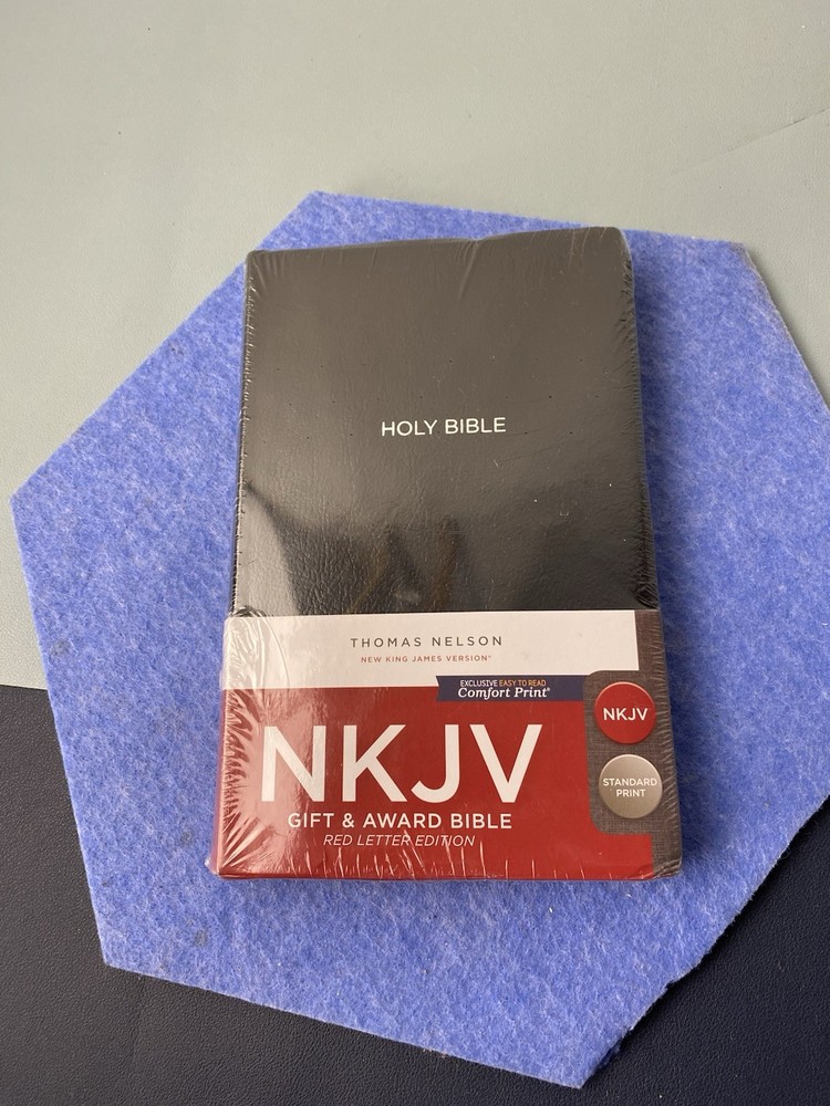 Thomas Nelson – New King James Bible – Red Letter Edition -New in Plastic (2018)