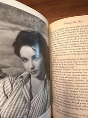 Elizabeth J Randy Taraborrelli 548 pages 2006 Hardback Book Dust Jacket Illustra