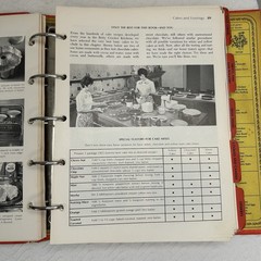 Betty Crocker’s Cookbook 1974 Vintage 23rd Printing with 5 Ring Binder