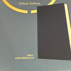Holman CSB Ultrathin Reference Bible, Navy LeatherTouch, Deluxe Edition