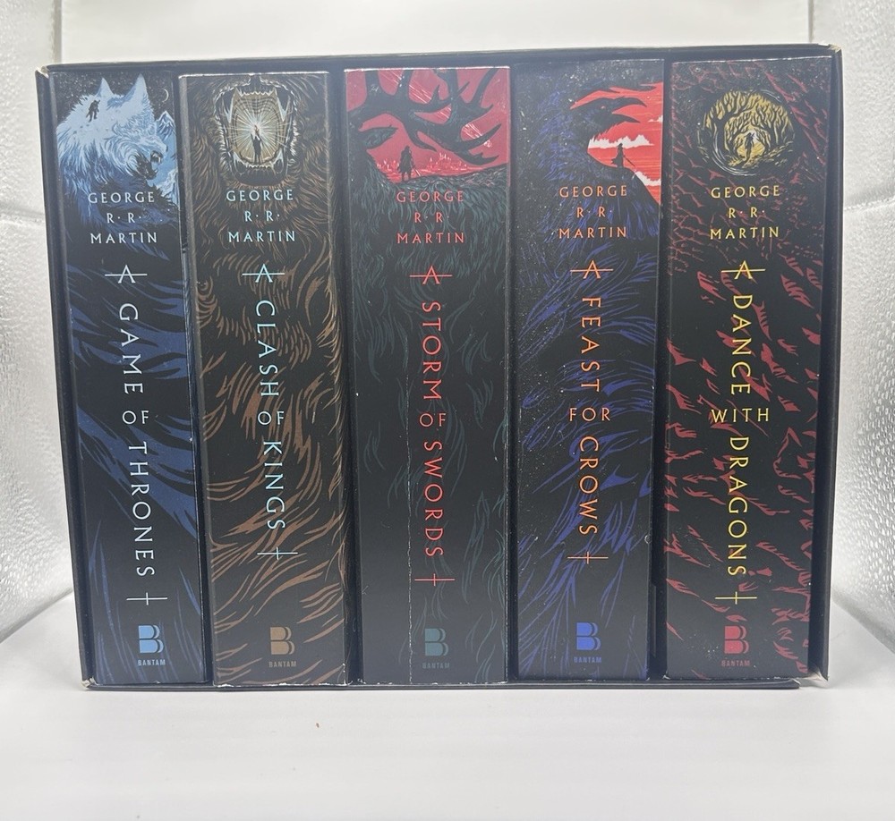 A Game of Thrones: A Song of Ice and Fire 5 Book Box Set, by George R.R.Martin