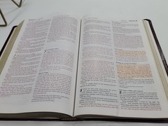 Holy Bible TBN Parallel Edition King James Version Living Translation KJV NLT