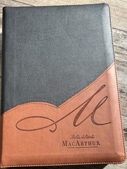 Biblia de Estudio MacArthur,RVR 1960 Letra Grande,Leathersoft, Café, con índice