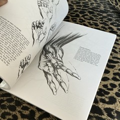 Drawing Dynamic Hands by Burne Hogarth (1988, Trade Paperback)
