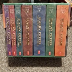 J.K. Rowling Harry Potter Series Books 1-7 Box Set Illustrated
