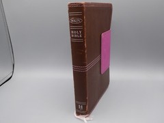 NKJV Ultrathin Reference Bible, Brown/Pink LeatherTouch with Magnetic Flap