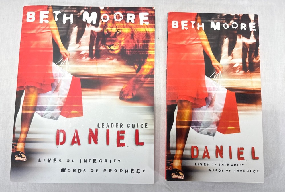 Daniel Lives of Integrity Words of Prophecy Beth Moore 6 DVDs And Leader Guide