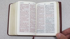 Holy Bible KJV Holman 1989 – Bonded Leather – Button Snap – Burgundy Verse Ref