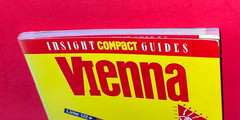 VIENNA ~ Insight Compact Guides ~ Tour Guide ~ 1995 ~ 104 pages