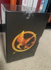 The Hunger Games Trilogy Box Set 3-BOOK-SET, Suzanne Collins 3 Paperback NEW
