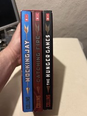 The Hunger Games Trilogy: The Hunger Games / Catching Fire / Mockingjay, Collins