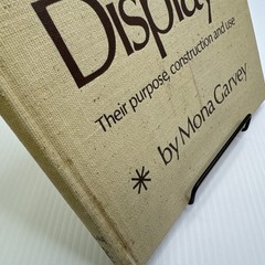 Library Displays Their Purpose Construction and Use Mona Garvey 1969 ExLib HC