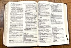 French Thompson Chain Ref. Bible, 1979 La Colombe, Thumb Idx. Brown Faux Leather