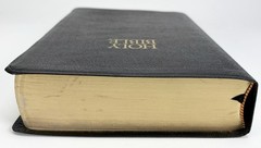 King James Study Bible – Black Bonded Leather – Gilded-Gold Page Edges – Nelson
