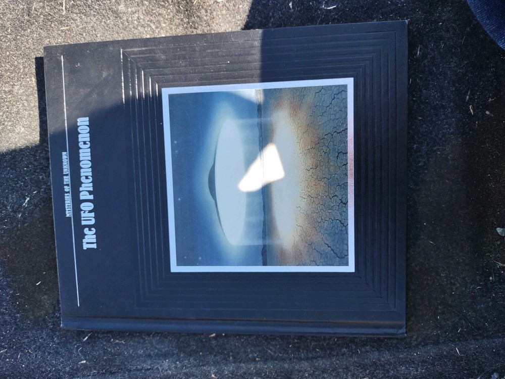 Mysteries of the Unknown Ser.: The UFO Phenomenon by Time-Life Books Editors…