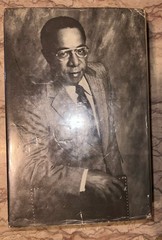 RARE 1976 SIGNED Alex Haley Roots 1st Edition Early Print R44 587 Pages 9.5”