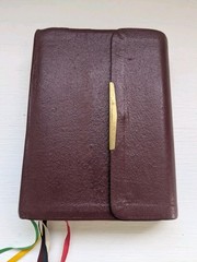 NKJV Compact Reference Bible Snap Flap Close Burgundy Leather 1985 Nelson 244SBG