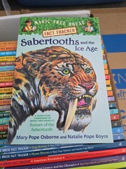 Nice Lot Of 31 Magic Tree House Fact Tracker Books Mary Pope Osborn