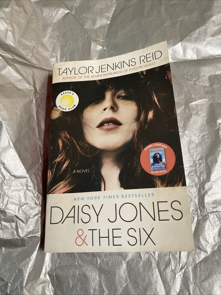 Daisy Jones and the Six: A Novel by Taylor Jenkins Reid (2020, Trade Paperback)