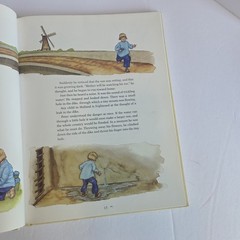 Children’s Book of Virtues by William J. Bennett Fables Folktales 1995 1st Ed HC