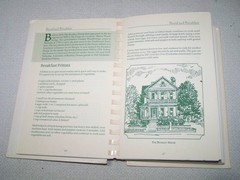 Marietta Ohio Welfare League Cookbook 1998 346 pages 800 recipes