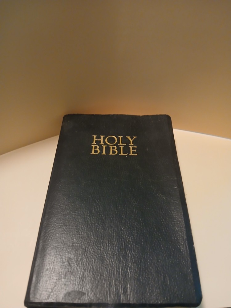 Thomas Nelson Bible Holy Bible NKJV New King James Version Leather Bound