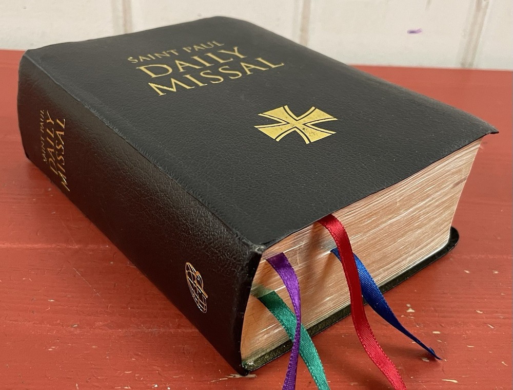 Saint Paul Daily Missal Black Leatherflex 2012 Pauline Books & Media