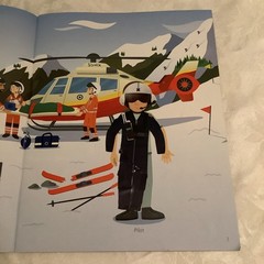 Usborne Activities 200 Stickers Dressing HEROES 2012 M Cullis EDC Publishing SC