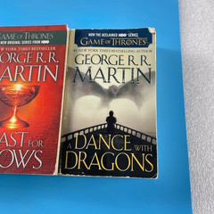 A Song of Ice and Fire 5 Books by George R.R. Martin – Bantam – Game of Thrones