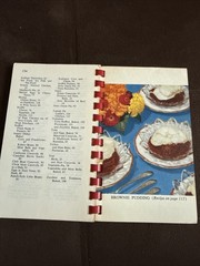 Vintage 1966 Hostess’ Guide to Casserole Magic Cookbook Recipe Book 134 Pages !
