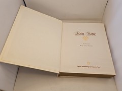 Vintage Holy Bible King James Version Family Edition 1982 White & Gold 11.5”