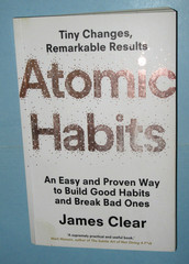 ** „ATOMIC HABITS” by James Clear ~ Original UK Penguin Edition 2018 ~Fine Cond.