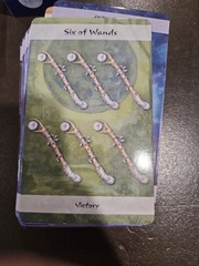 Lunar Tarot: Manifest your dreams 78 Cards 64 Page Book
