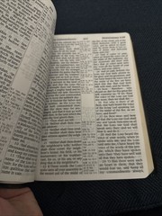 Holy Bible KJV Giant Print, Red Letter, Concordance-2000 Premium Leather-Look