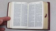 Holy Bible KJV Holman 1989 – Bonded Leather – Button Snap – Burgundy Verse Ref