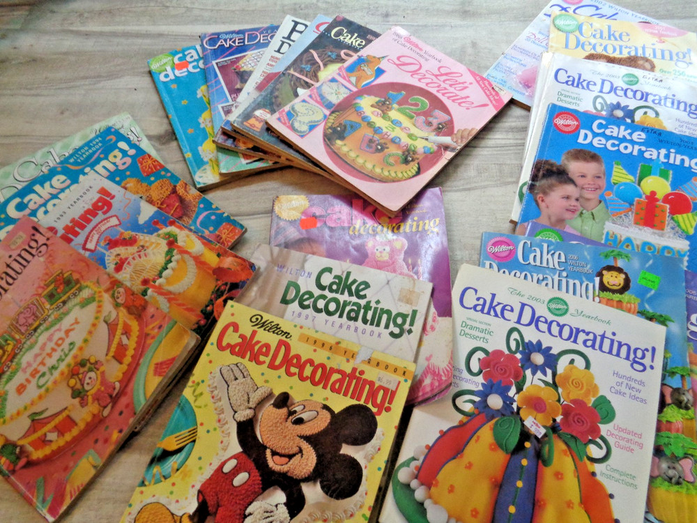 20 Wilton PATTERN books/magazines LOT 1980’s 1990’s 2000’s Cake Decorating