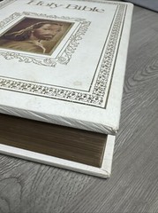 1978 Regency Holy Bible King James Version Red Letter Illustrated Leather 11.5″