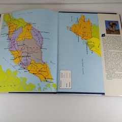 Malaysia in Colour by J. David Day 1987 8th Impression Illustrated HCDJ