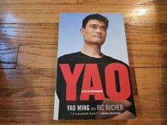 Ric Bucher SIGNED Yao A Life in Two Worlds Yao Ming NBA 2004 First Edition COA