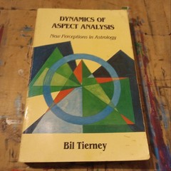 Bill Tierney Dynamics Of Aspect Analysis New Perspectives In Astrology 8vo SC VG