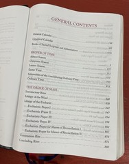 Saint Paul Daily Missal Black Leatherflex 2012 Pauline Books & Media