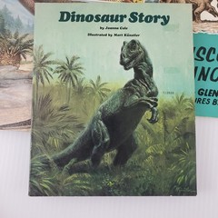 4 Book Lot Dinosaur Story Joanna Cole, Discovering Dinosaurs, Triumph of the…