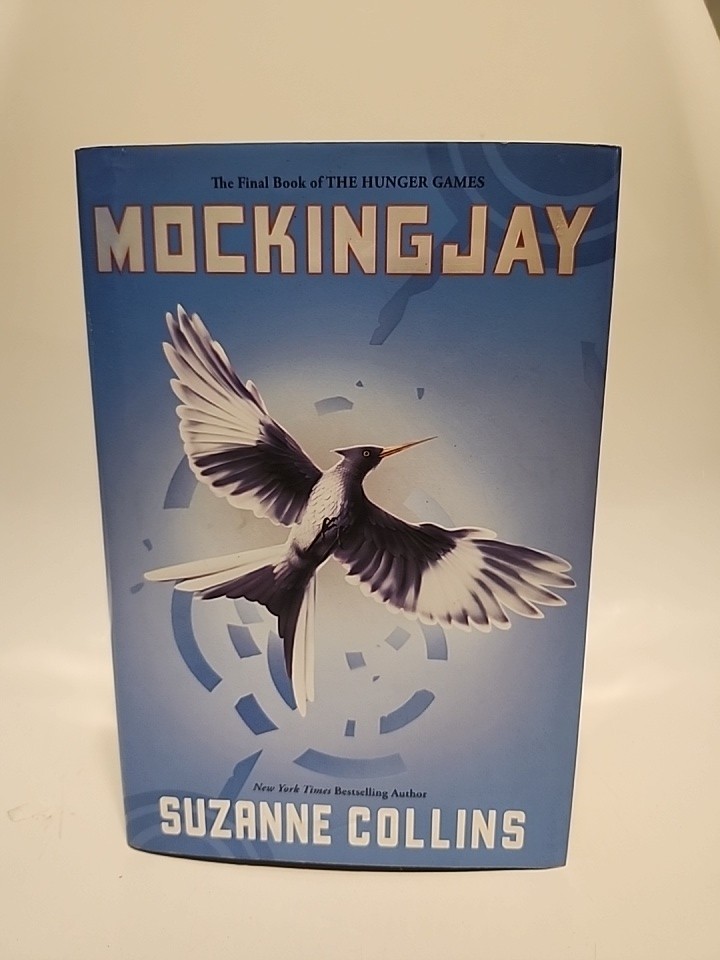 Mockingjay by Suzanne Collins (2010,Hardcover First Edition