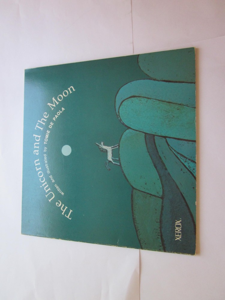 The unicorn and the moon (A Magic circle book)