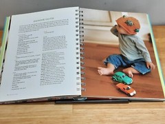 ITTY Bitty Hats Susan B Anderson Cute & Cuddly Caps to Knit 176 pages spiral