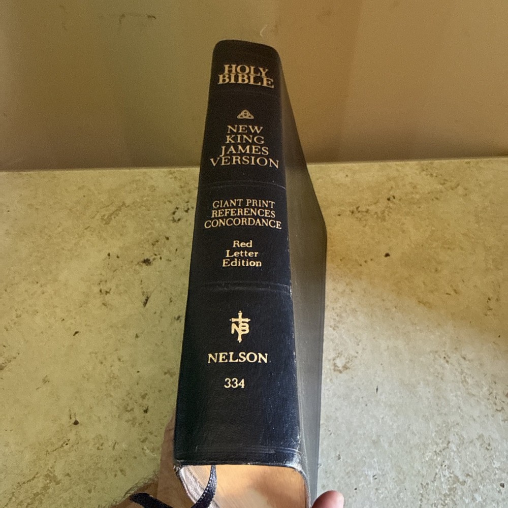 Holy Bible NKJV RLE Giant Print Thomas Nelson 334