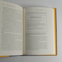 Protecting the Gift Keeping Children & Teens Safe By Gavin De Becker 1999