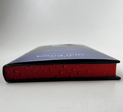 Freida McFadden „The Intruder” Hard Cover (A #1 New York Bestselling Author)