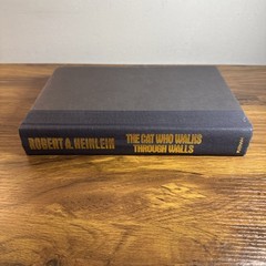 The Cat Who Walks Through Walls – Robert A. Heinlein 1985 1st Edition HC/DJ