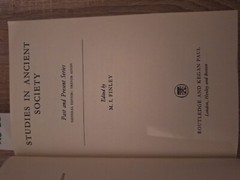 Studies in Ancient Society (Past & Present S.) Finley, M. I.: